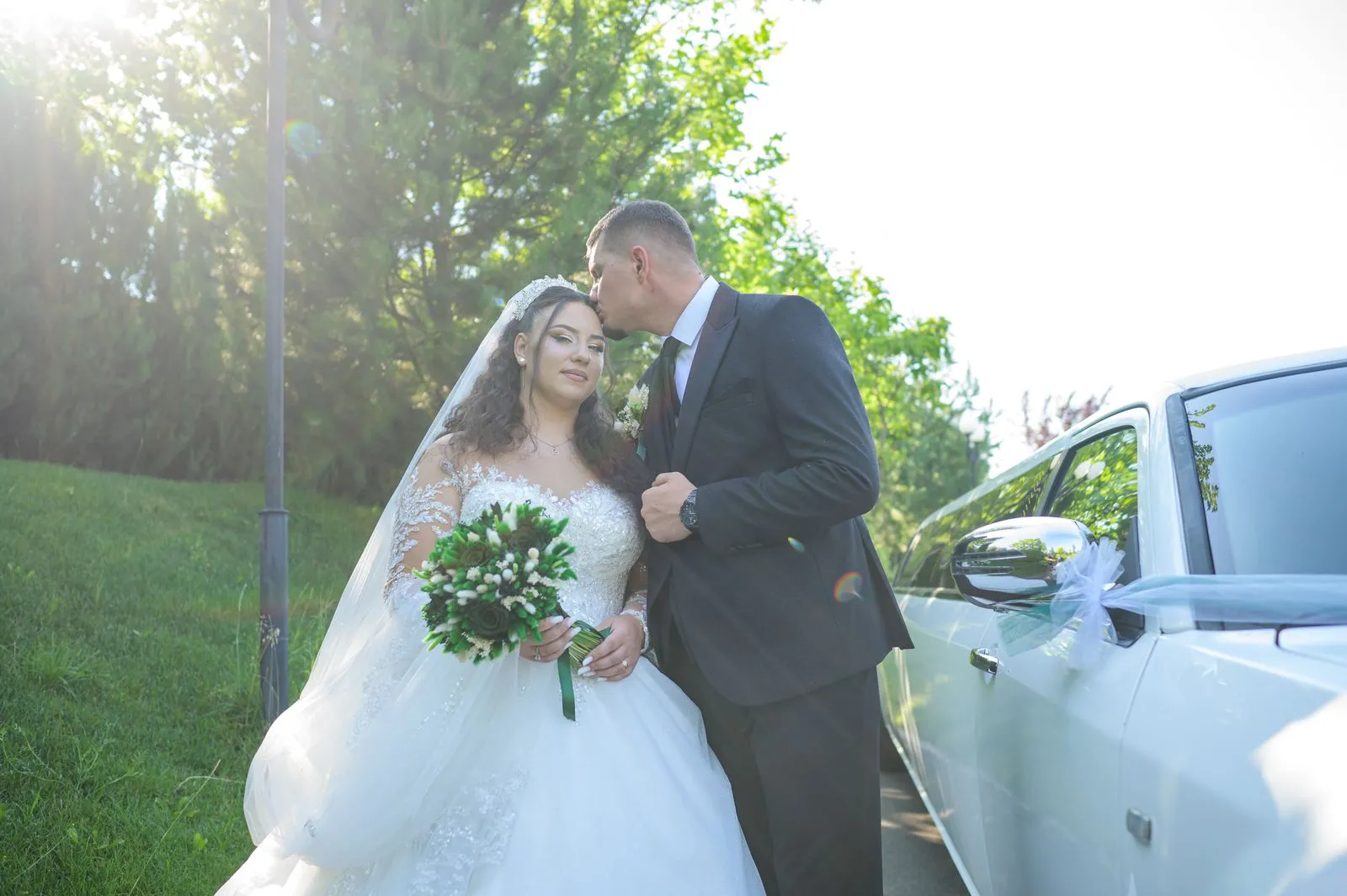 Coordinating Your Chauffeur With Your Wedding Vendor Timeline