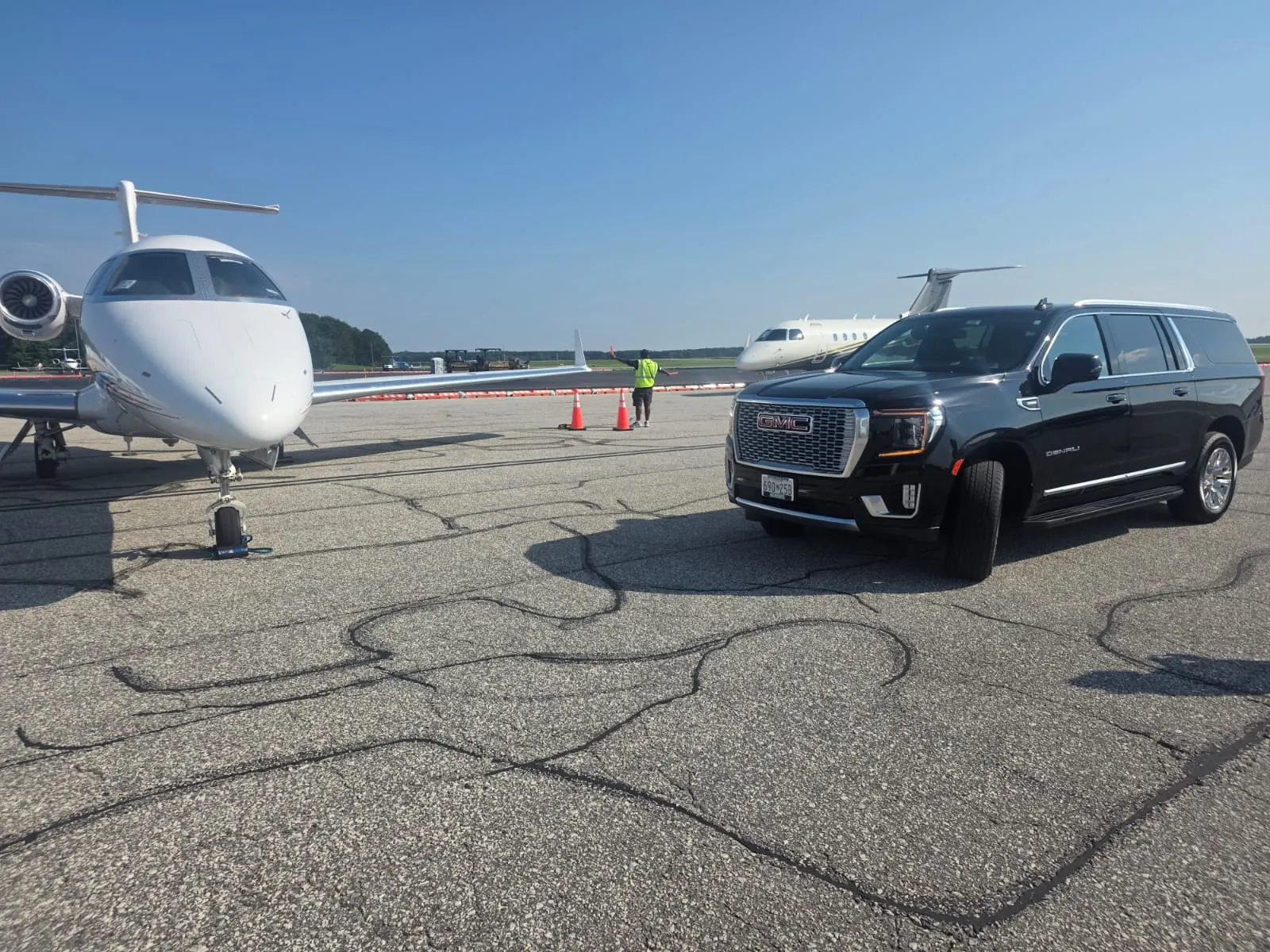 Chevrolet Suburban 2023+ or similar — MSY airport car service and New Orleans black car service